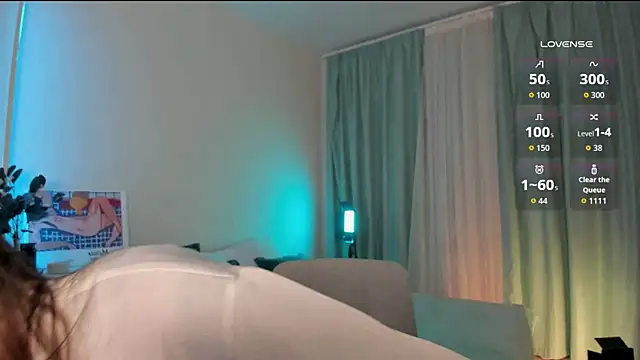 Oh My Dianee online show from 11.25.25