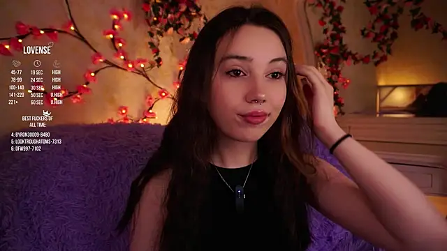 GillianDowdey online show from 12.04.25