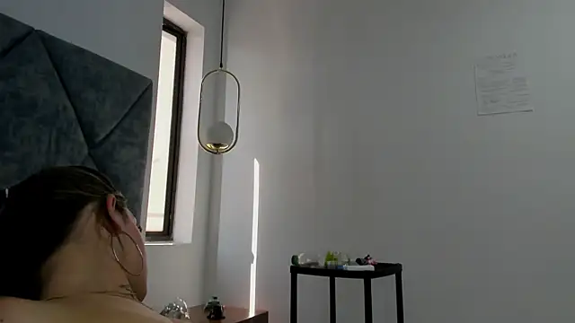 Snapshot of Lizz_Luna chatting on 01.20.25 Lizz Luna online show from 01.20.25