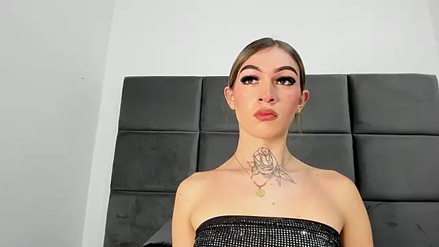 Snapshot of Lizz_Luna chatting on 09.19.25 Lizz Luna online show from 09.19.25
