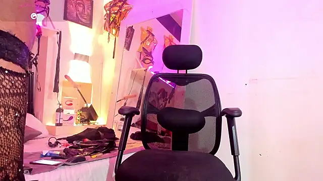 corwindallas24cm online show from 02.05.26