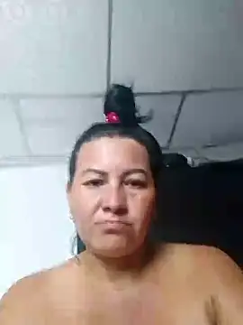 Snapshot of lupita_2023 chatting on 12.26.24 lupita 2023 online show from 12.26.24