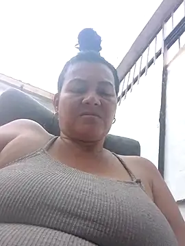 Snapshot of lupita_2023 chatting on 12.26.24 lupita 2023 online show from 12.26.24