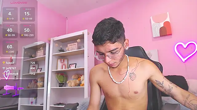 Ian Castillo  online show from 01.24.25