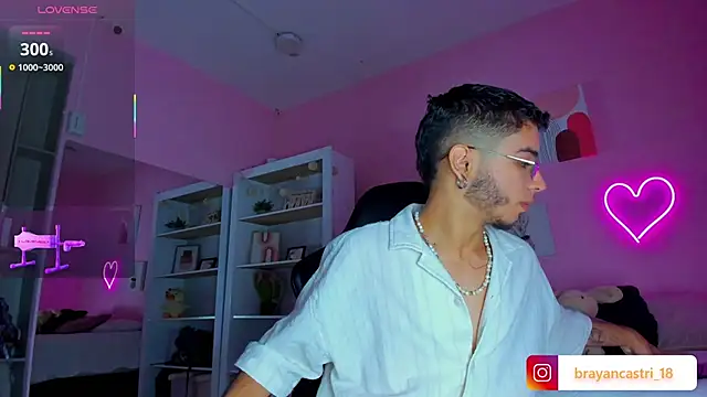 Ian Castillo  online show from 03.11.25