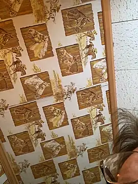 Snapshot of Tonybaloney1972 chatting on 01.04.25 Tonybaloney1972 online show from 01.04.25