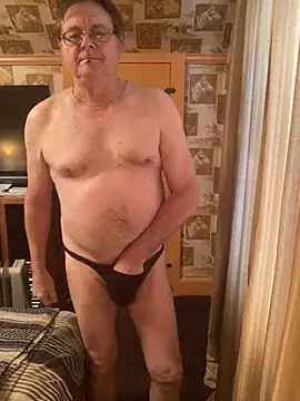 Snapshot of Tonybaloney1972 chatting on 01.14.25 Tonybaloney1972 online show from 01.14.25