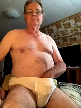 Snapshot of Tonybaloney1972 chatting on 10.02.25 Tonybaloney1972 online show from 10.02.25