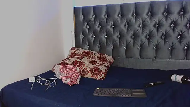 AntonellaAndNoah online show from 03.12.25