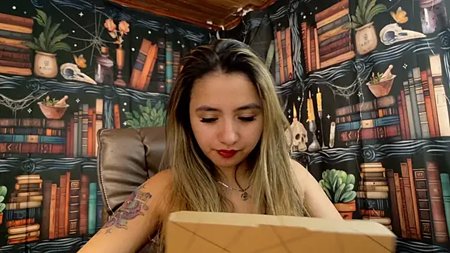 julietta   jackson online show from 01.17.25