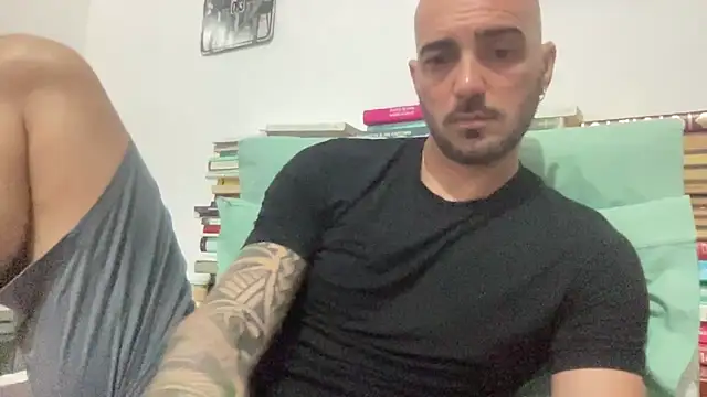 Snapshot of alessandromori91 chatting on 04.30.26 alessandromori91 online show from 04.30.26