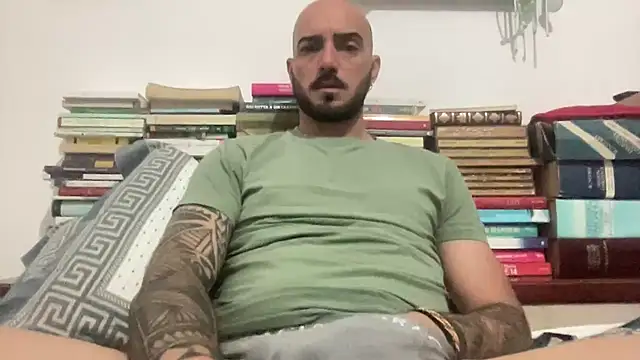 Snapshot of alessandromori91 chatting on 05.15.26 alessandromori91 online show from 05.15.26