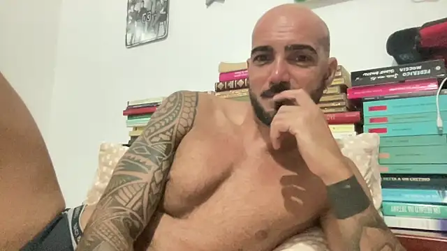 Snapshot of alessandromori91 chatting on 08.04.26 alessandromori91 online show from 08.04.26