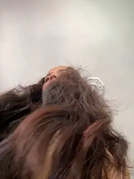 Snapshot of MollySanders___ chatting on 12.15.24 MollySanders online show from 12.15.24