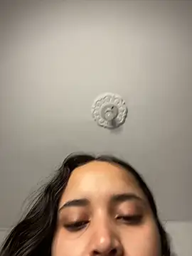 Snapshot of MollySanders___ chatting on 12.29.24 MollySanders online show from 12.29.24