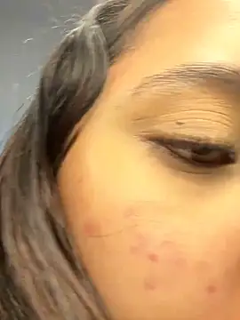 Snapshot of MollySanders___ chatting on 01.04.25 MollySanders online show from 01.04.25