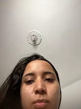 Snapshot of MollySanders___ chatting on 01.07.25 MollySanders online show from 01.07.25