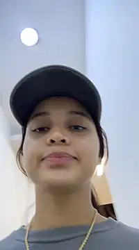 Snapshot of MollySanders___ chatting on 01.09.25 MollySanders online show from 01.09.25