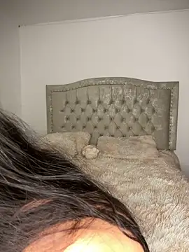 Snapshot of MollySanders___ chatting on 01.10.25 MollySanders online show from 01.10.25