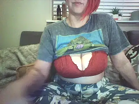 Snapshot of Big-Tits-McGee chatting on 01.05.25 Big-Tits-McGee online show from 01.05.25