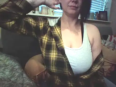 Snapshot of Big-Tits-McGee chatting on 01.29.25 Big-Tits-McGee online show from 01.29.25