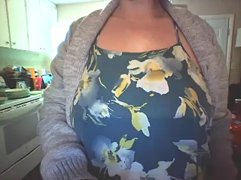 Snapshot of Big-Tits-McGee chatting on 02.19.25 Big-Tits-McGee online show from 02.19.25