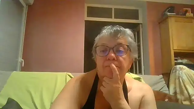 Vandeae44 online show from 10.29.25