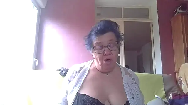 Snapshot of Vandeae44 chatting on 01.18.26 Vandeae44 online show from 01.18.26