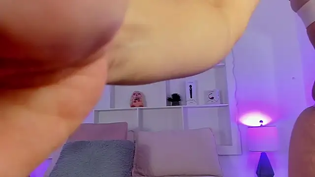 Jenifer Diaz online show from 04.16.26