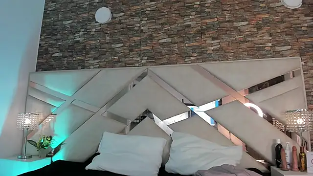 sophie pariss online show from 11.29.25