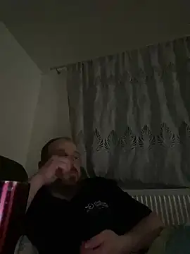 Snapshot of FROL83 chatting on 04.03.26 FROL83 online show from 04.03.26