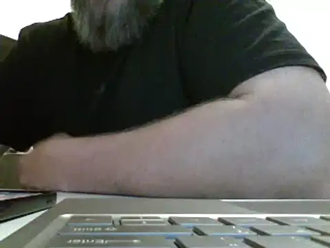 Snapshot of FROL83 chatting on 06.02.26 FROL83 online show from 06.02.26