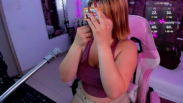 AlessiaDouce online show from 02.12.25