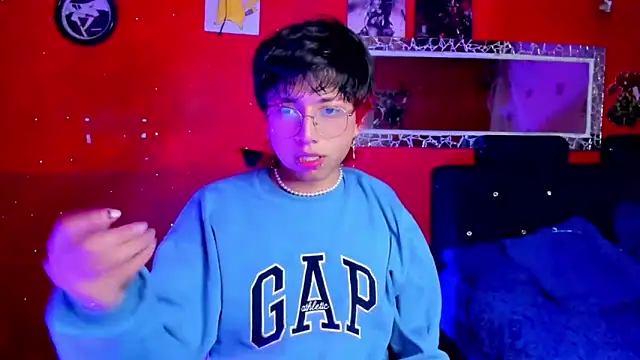 AnggelONfiree online show from 02.18.25