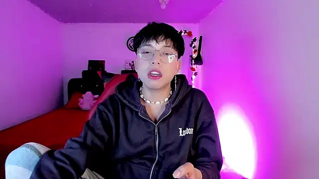 AnggelONfiree online show from 10.30.25