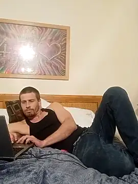 Snapshot of dcrick978 chatting on 10.21.25 dcrick978 online show from 10.21.25