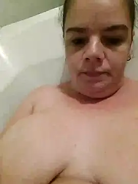 Snapshot of Hornyparratjie chatting on 11.11.25 Hornyparratjie online show from 11.11.25