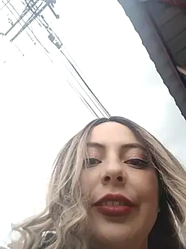 madelaine- online show from 10.01.25