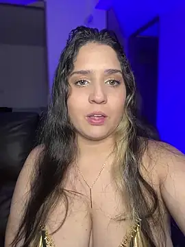 Snapshot of valentina_jonnes1 chatting on 03.23.25 valentina jonnes1 online show from 03.23.25