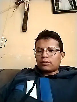 BoyHot11 online show from 01.15.26