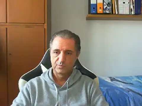 Snapshot of lliuk70mi chatting on 12.23.24 lliuk70mi online show from 12.23.24