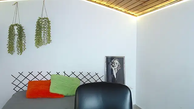 karla charloby online show from 09.25.25