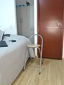 SophieBaker   online show from 03.22.25