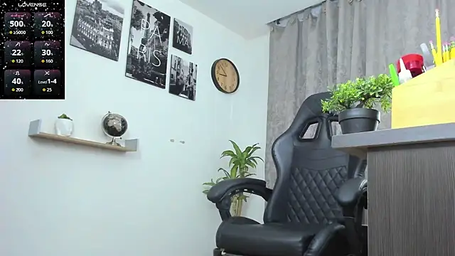 SophieBaker   online show from 02.06.26