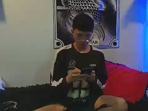 Snapshot of Justyn_Ross chatting on 11.28.25 Justyn Ross online show from 11.28.25