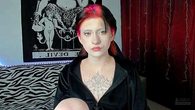 Vailyreb  online show from 12.21.24