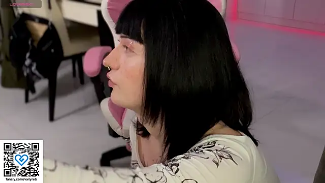 Vailyreb  online show from 11.12.25