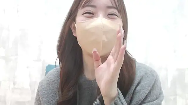 LOVE MOMO LOVE online show from 12.05.24