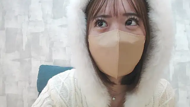 LOVE MOMO LOVE online show from 01.12.25