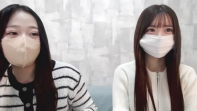 LOVE MOMO LOVE online show from 09.15.25